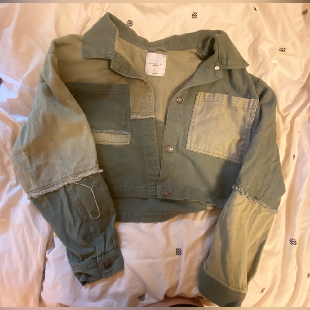 Lighter green and dark green patch’s, cropped jacket, Size Large, Angel kiss